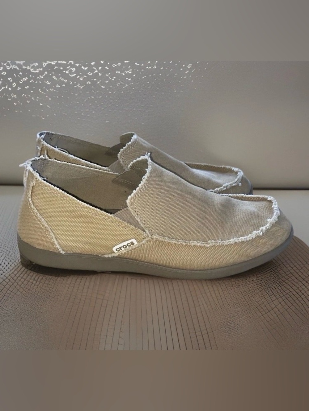 Men’s Crocs Santa Cruz Slip-On Loafers | Casual Comfort Shoes | 15 | Khaki | EUC